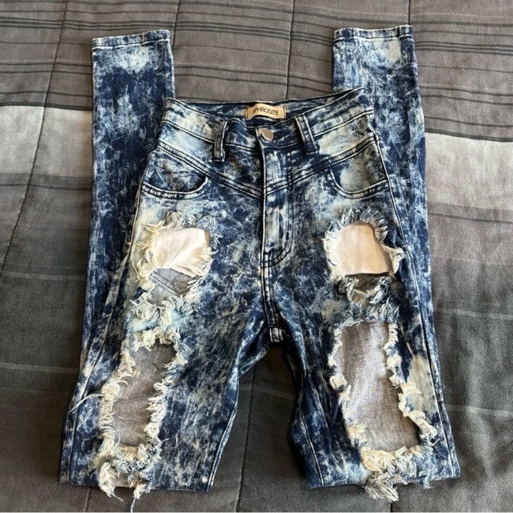 Aphrodite distressed skinny jeans
